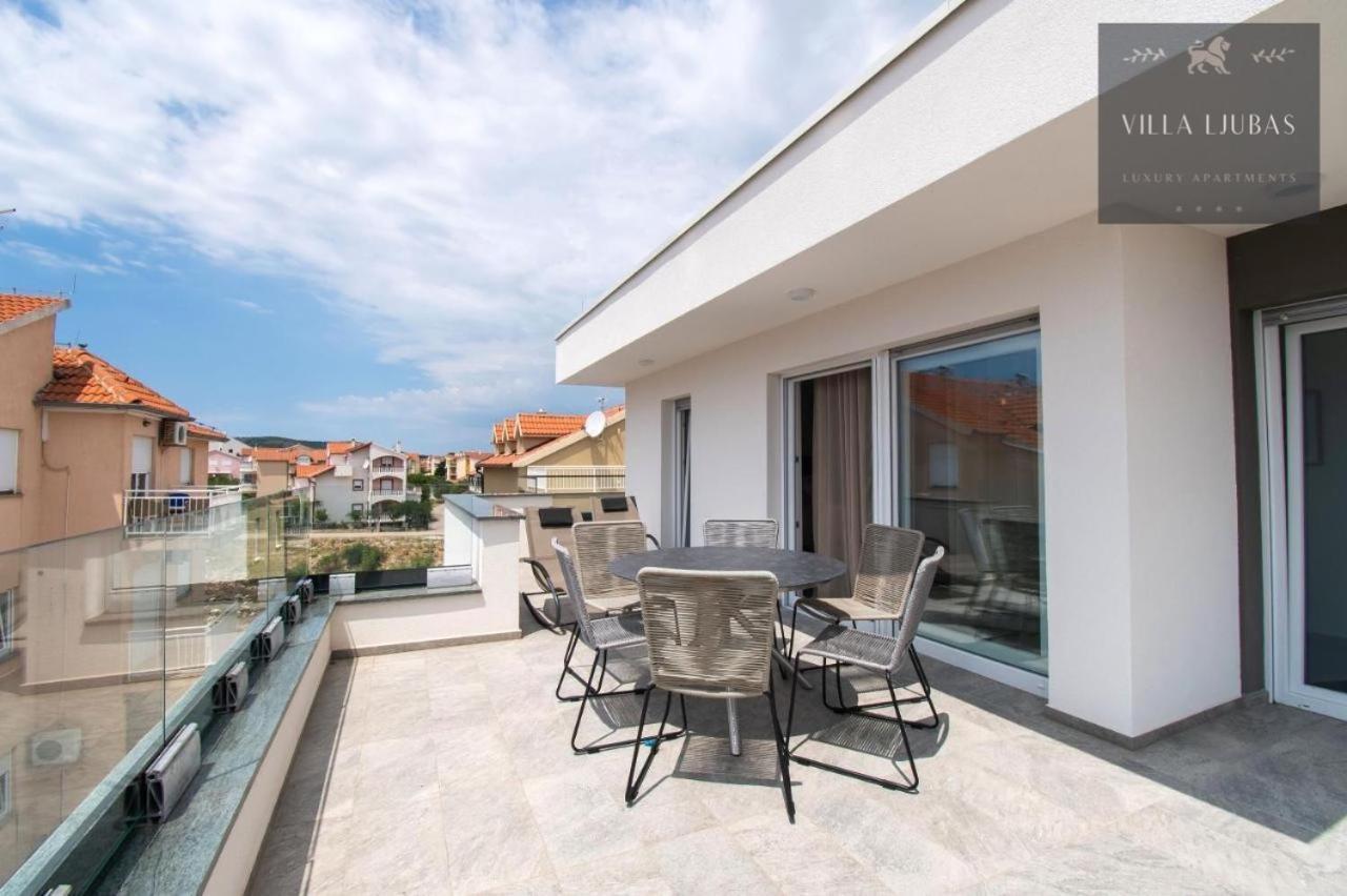 Villa Ljubas Srima Luaran gambar